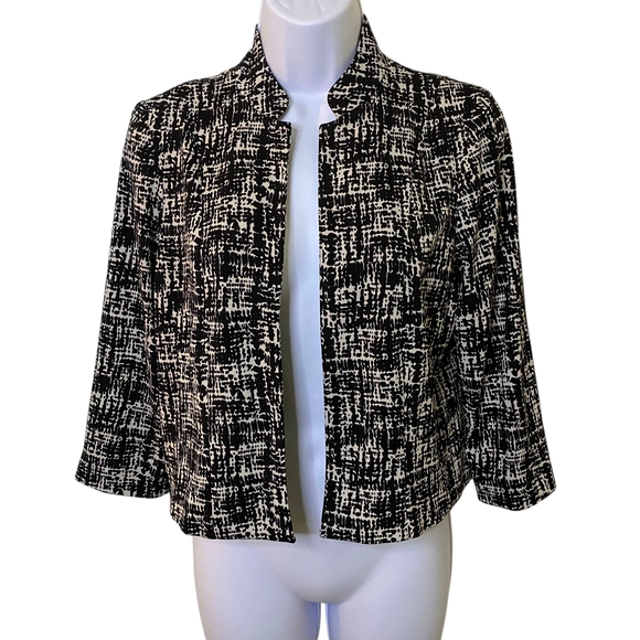 Jessica Howard Jackets & Blazers - Jessica Howard Textured Black and White Blazer